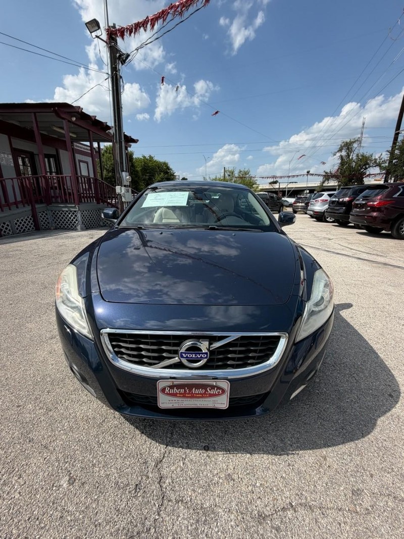 Volvo C70 Vehicle Image 05
