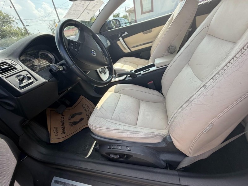 Volvo C70 Vehicle Image 07