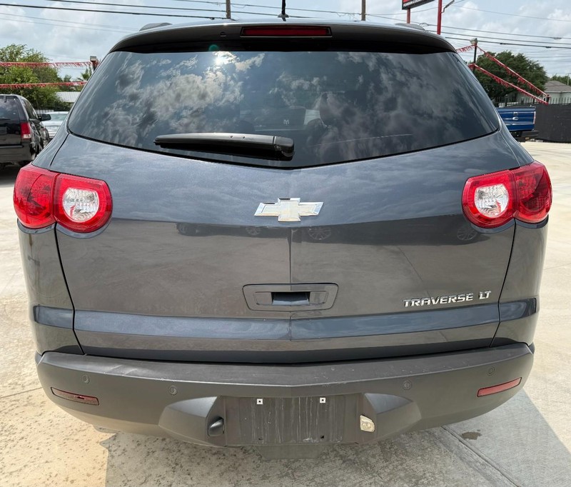 Chevrolet Traverse Vehicle Image 04
