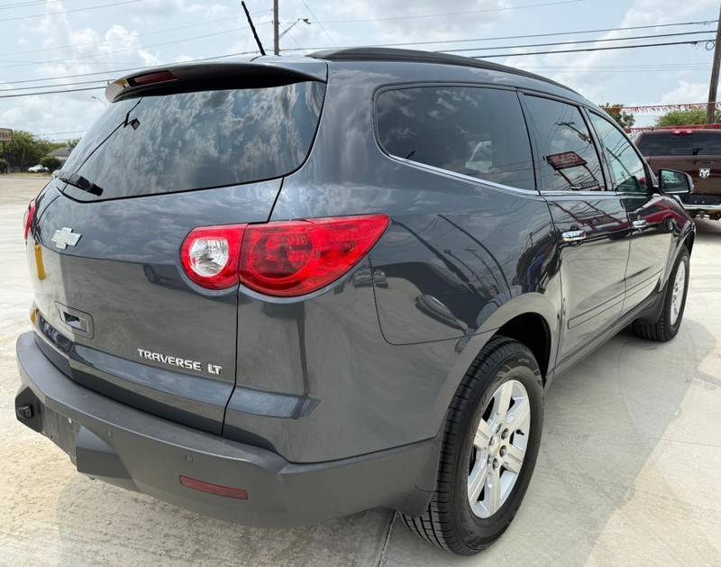 Chevrolet Traverse Vehicle Image 05