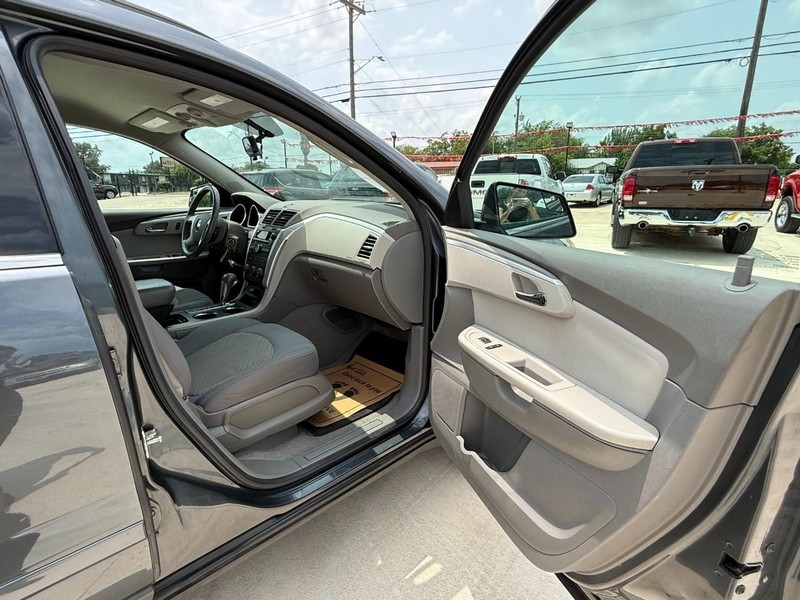 Chevrolet Traverse Vehicle Image 13