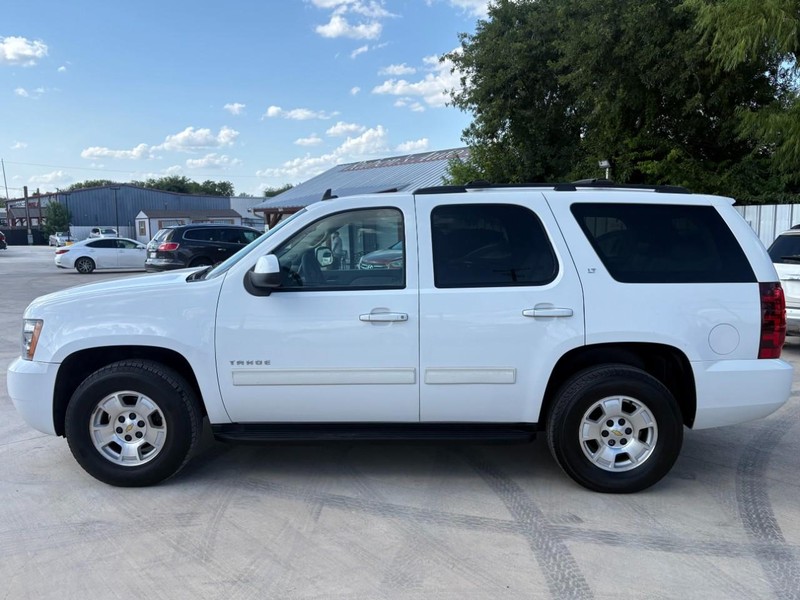 Chevrolet Tahoe Vehicle Image 02