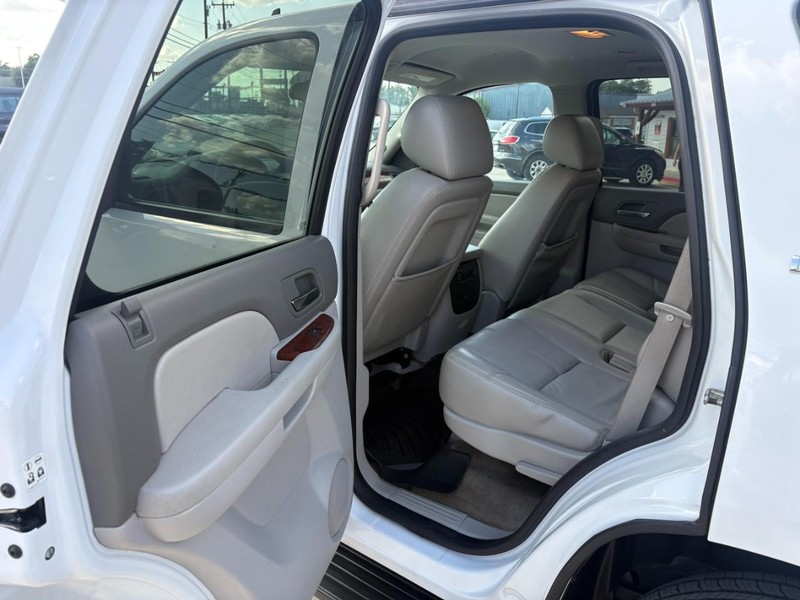 Chevrolet Tahoe Vehicle Image 12