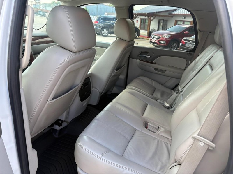 Chevrolet Tahoe Vehicle Image 14