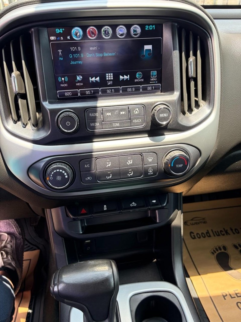 Chevrolet Colorado Vehicle Image 11
