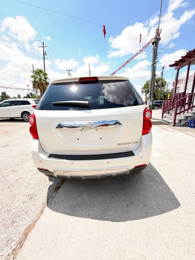 Chevrolet Equinox Vehicle Full-screen Gallery Image 03