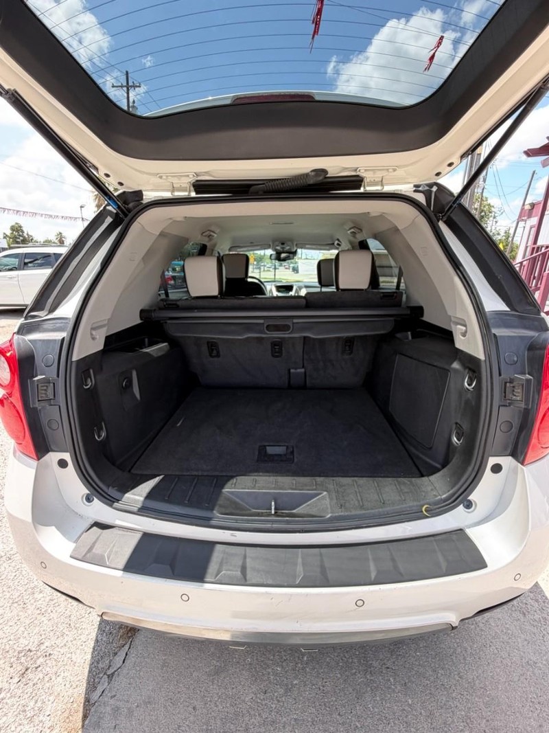 Chevrolet Equinox Vehicle Full-screen Gallery Image 04