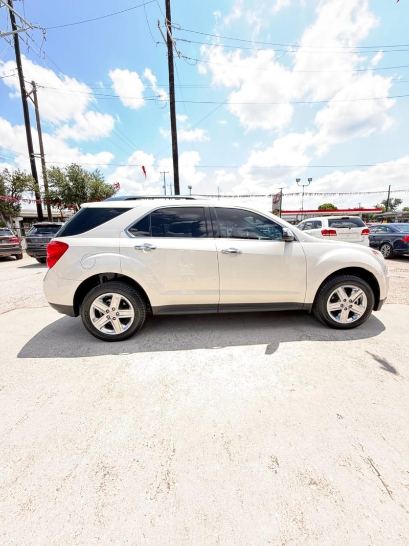 Chevrolet Equinox Vehicle Full-screen Gallery Image 05