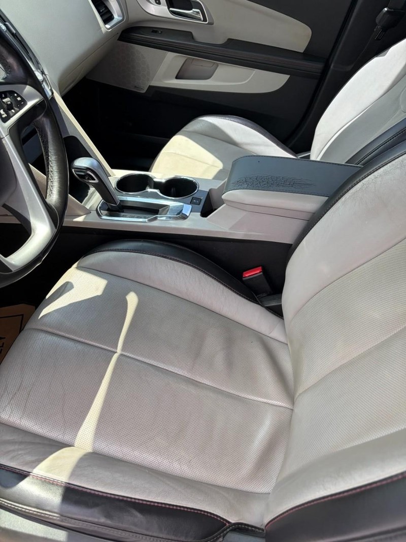 Chevrolet Equinox Vehicle Full-screen Gallery Image 07