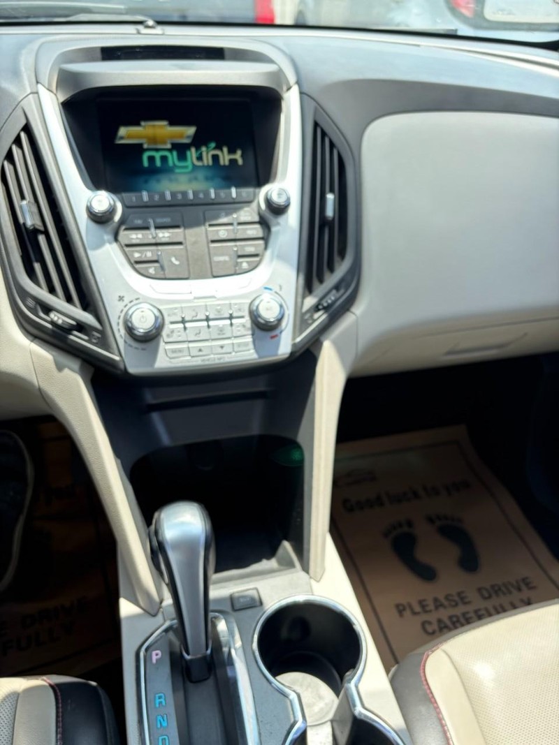 Chevrolet Equinox Vehicle Full-screen Gallery Image 10