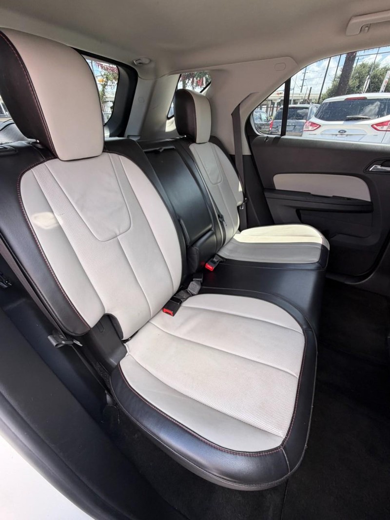 Chevrolet Equinox Vehicle Full-screen Gallery Image 11