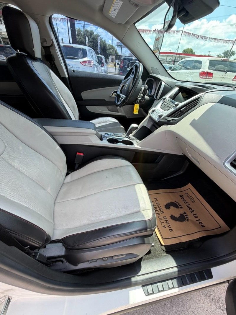 Chevrolet Equinox Vehicle Full-screen Gallery Image 12