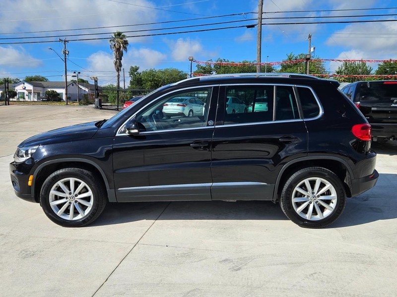 Volkswagen Tiguan Vehicle Image 02