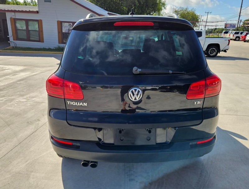 Volkswagen Tiguan Vehicle Image 04