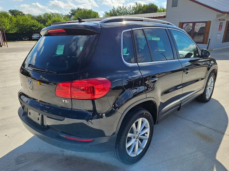 Volkswagen Tiguan Vehicle Image 06