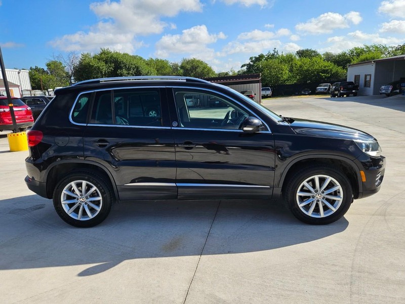 Volkswagen Tiguan Vehicle Image 07