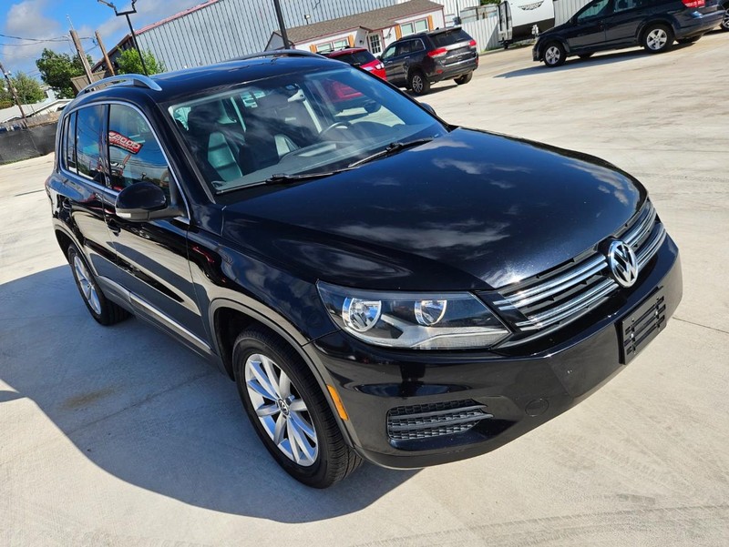Volkswagen Tiguan Vehicle Image 08
