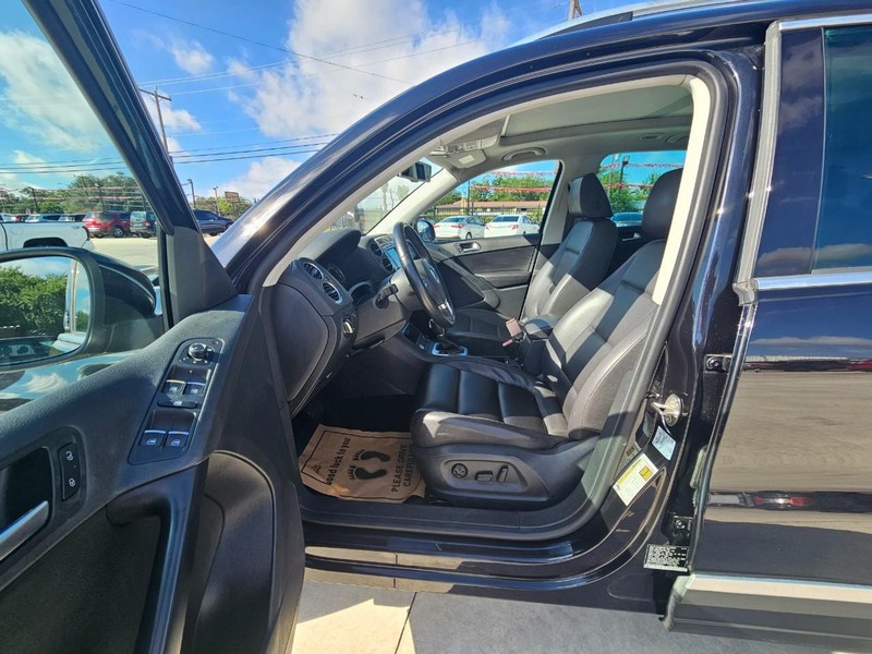 Volkswagen Tiguan Vehicle Image 10