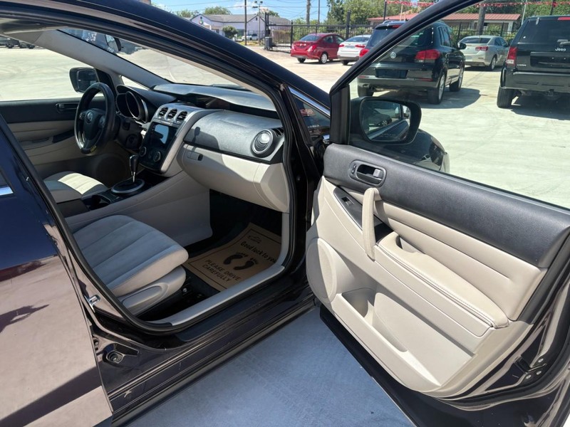 Mazda CX-7 Vehicle Image 10