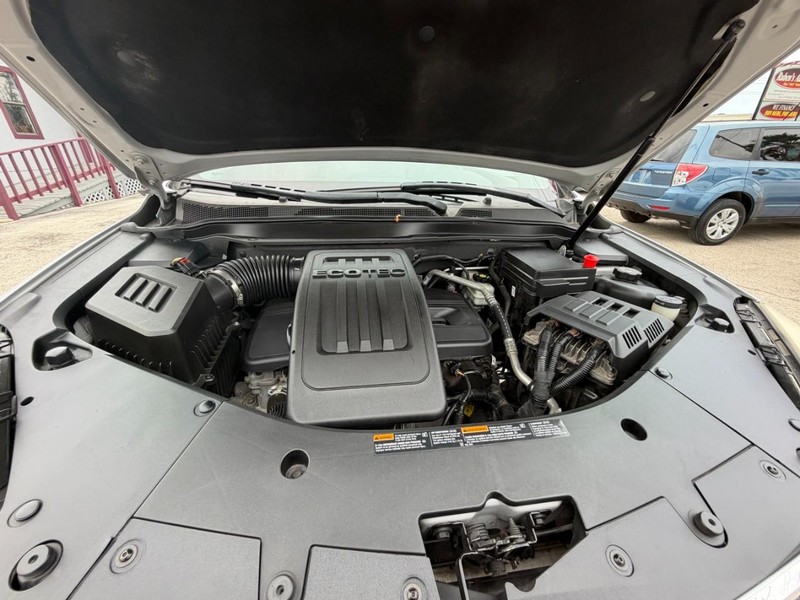 Chevrolet Equinox Vehicle Image 05