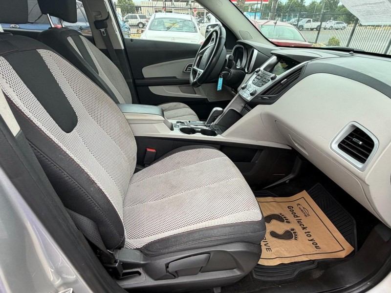 Chevrolet Equinox Vehicle Image 07