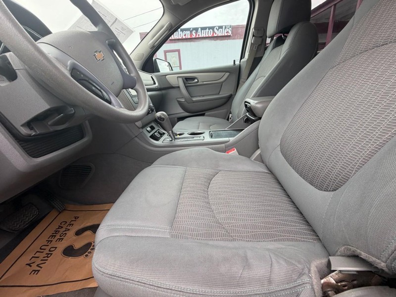 Chevrolet Traverse Vehicle Image 06