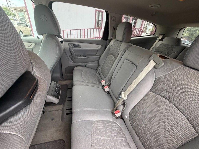 Chevrolet Traverse Vehicle Image 07