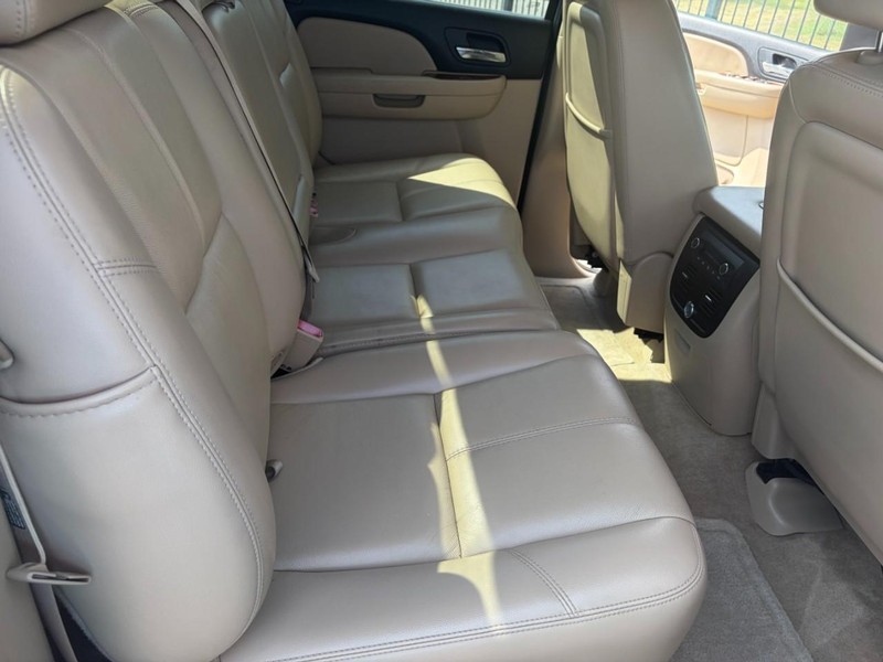 Chevrolet Avalanche Vehicle Full-screen Gallery Image 07