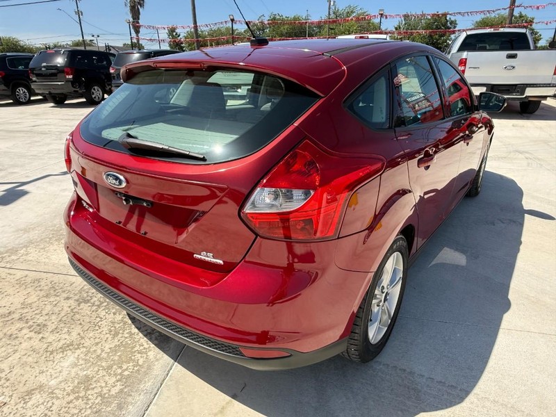 Ford Focus Vehicle Image 05