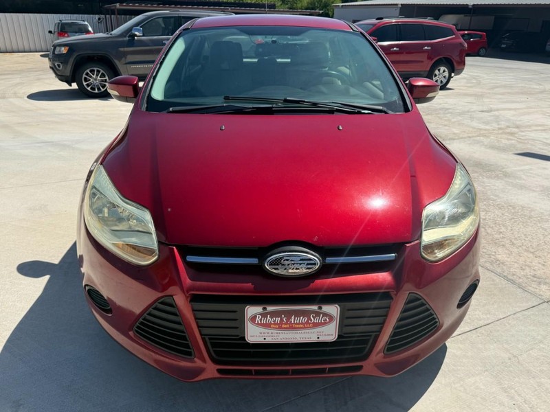 Ford Focus Vehicle Image 08