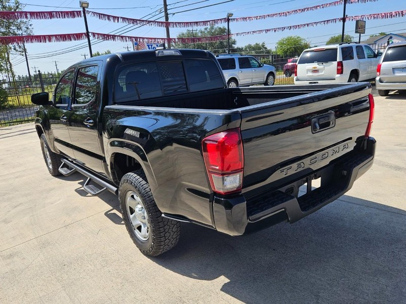 Toyota Tacoma 2WD Vehicle Image 03