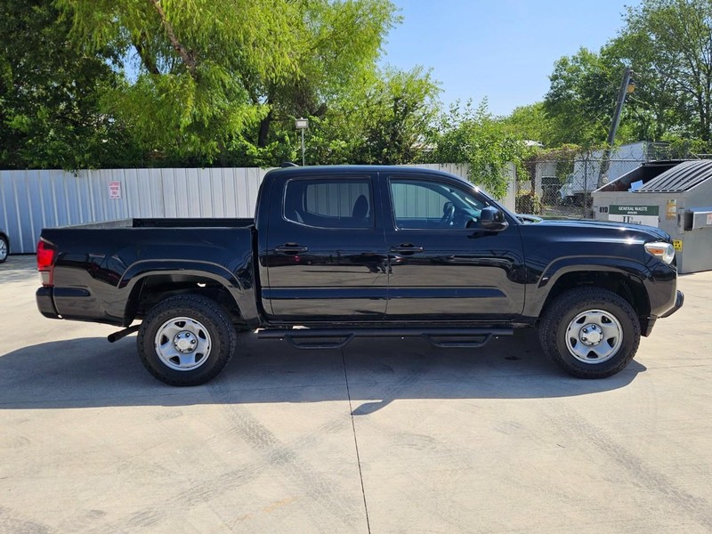 Toyota Tacoma 2WD Vehicle Image 06
