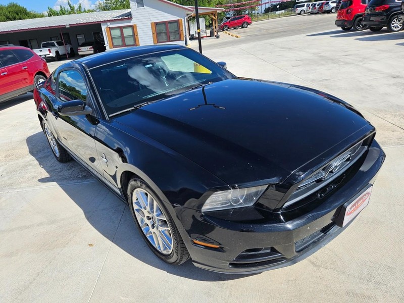 Ford Mustang Vehicle Image 07