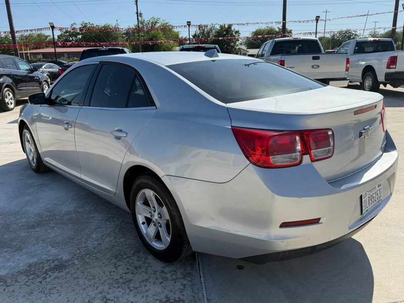 Chevrolet Malibu Vehicle Image 03