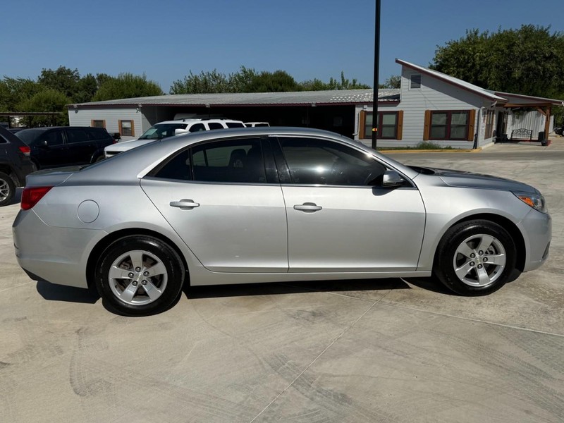 Chevrolet Malibu Vehicle Image 06