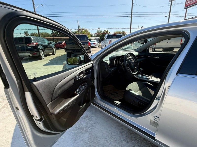 Chevrolet Malibu Vehicle Image 09