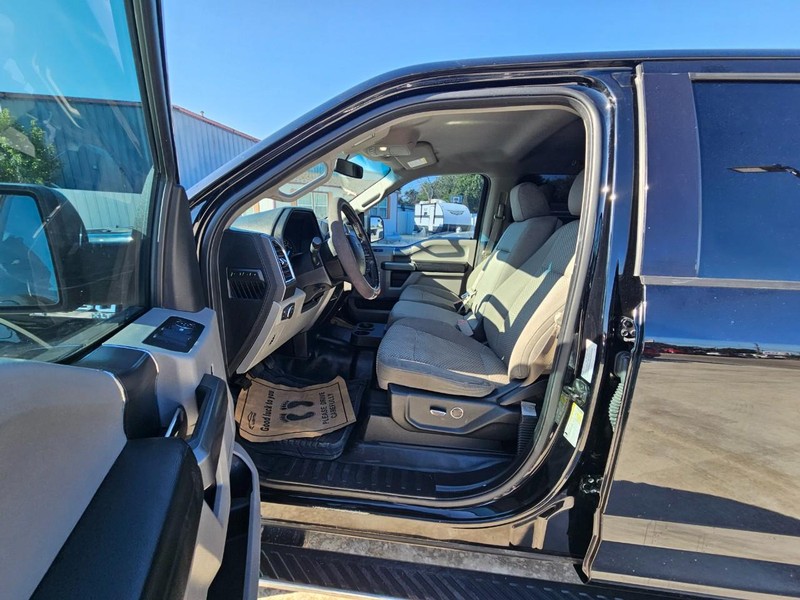 Ford F-150 Vehicle Image 09