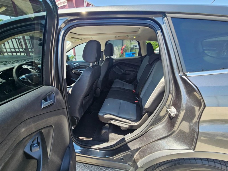 Ford Escape Vehicle Image 14