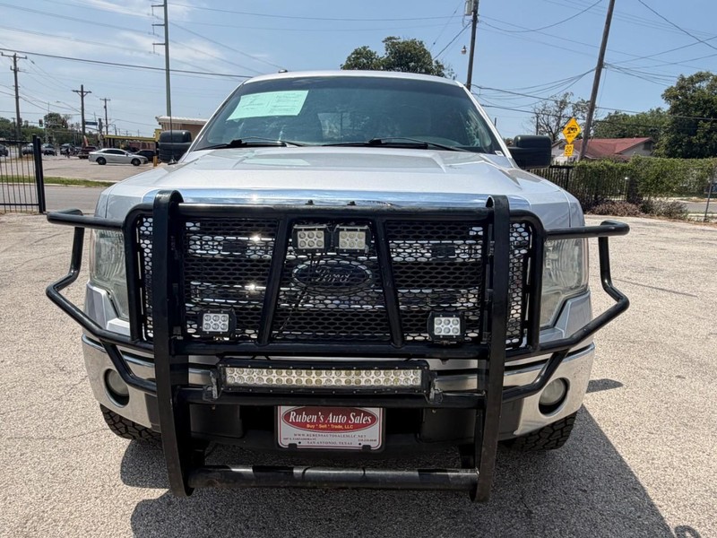 Ford F-150 Vehicle Full-screen Gallery Image 04