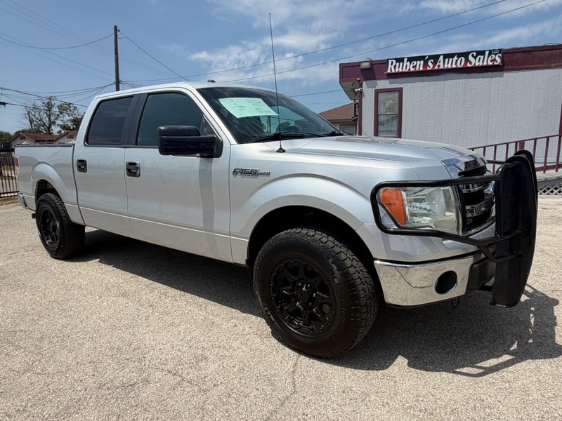 Ford F-150 Vehicle Full-screen Gallery Image 05