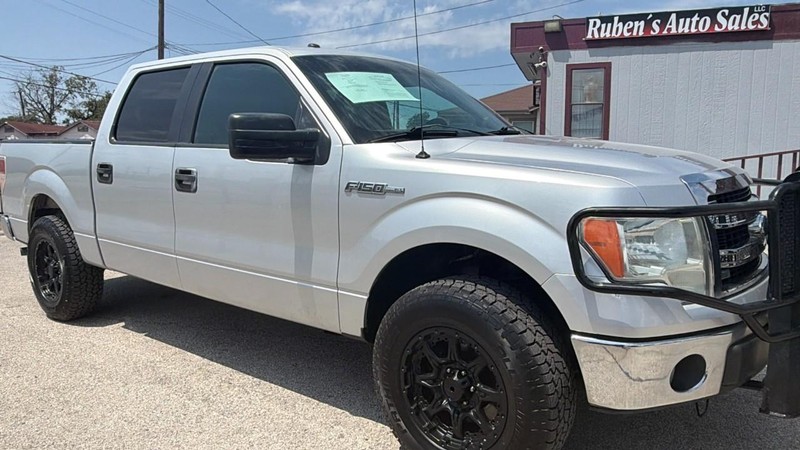 Ford F-150 Vehicle Full-screen Gallery Image 07