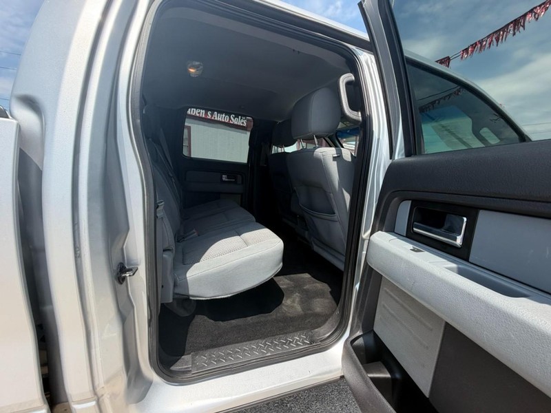 Ford F-150 Vehicle Full-screen Gallery Image 10