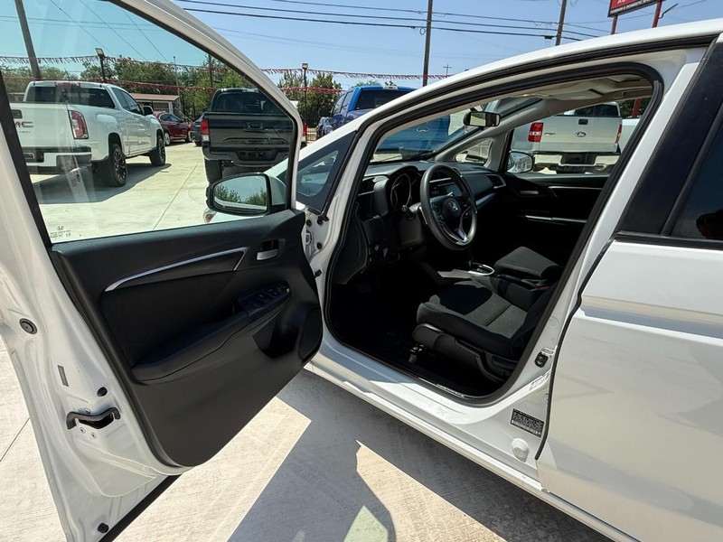 Honda Fit Vehicle Image 09