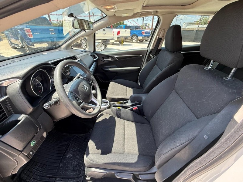 Honda Fit Vehicle Image 10