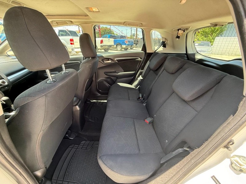 Honda Fit Vehicle Image 12