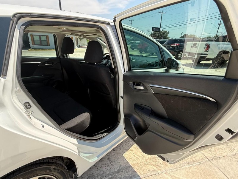 Honda Fit Vehicle Image 13