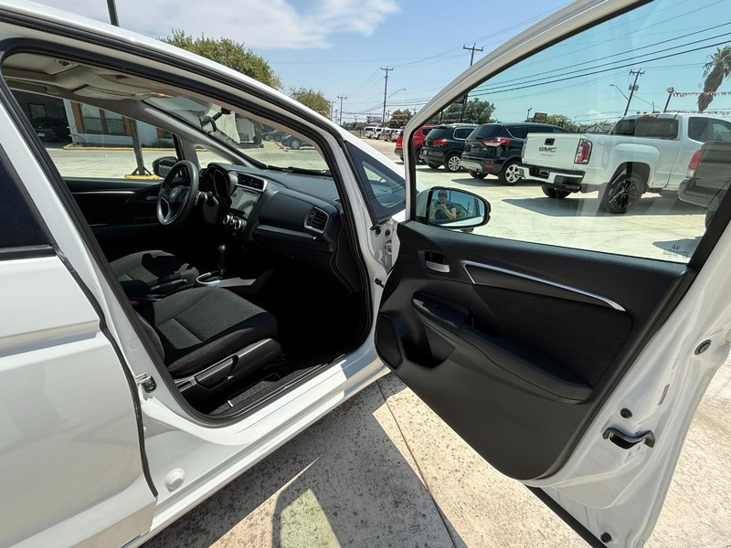 Honda Fit Vehicle Image 15
