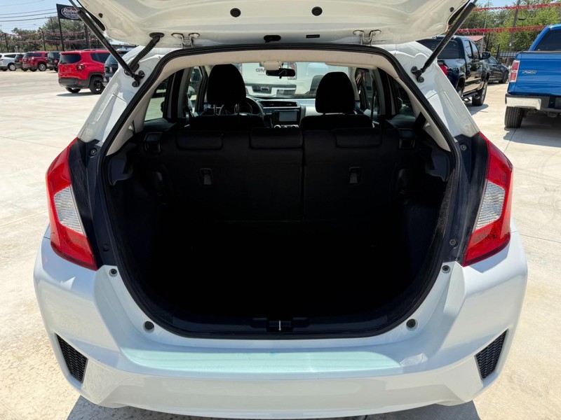 Honda Fit Vehicle Image 17