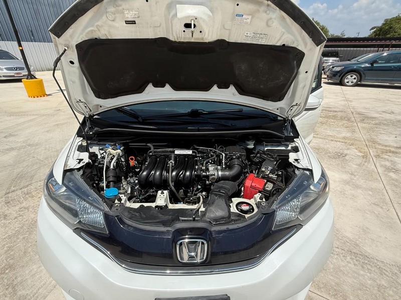 Honda Fit Vehicle Image 18