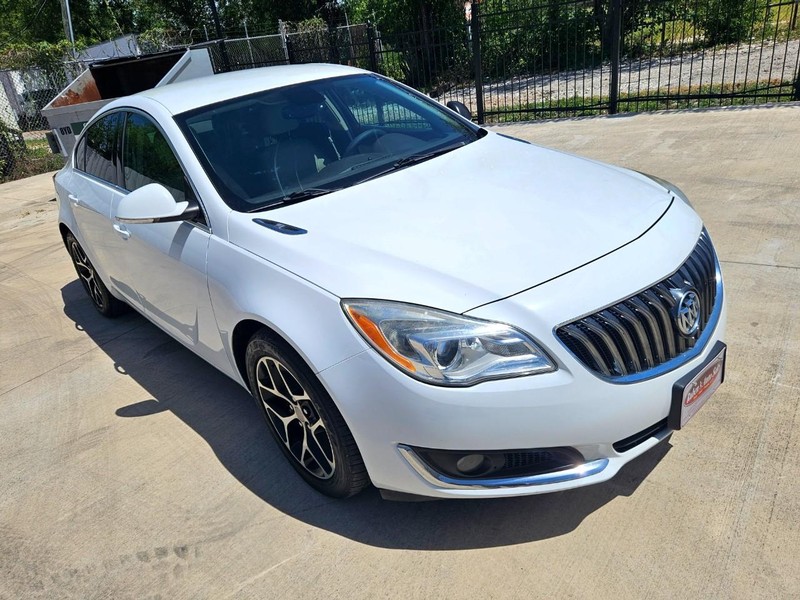 Buick Regal Vehicle Image 09